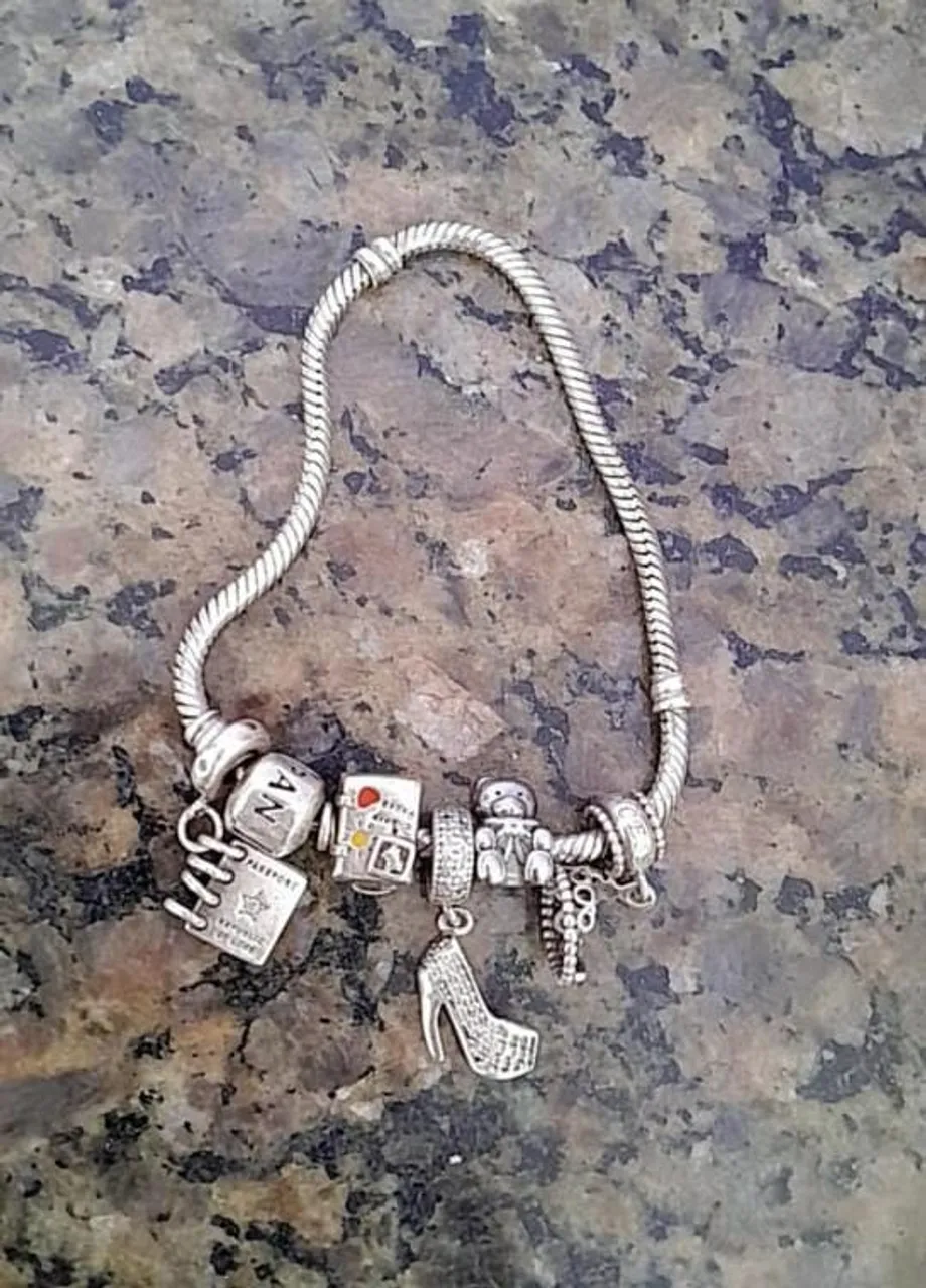 LINDA PULSEIRA PANDORA ORIGINAL DE PRATA