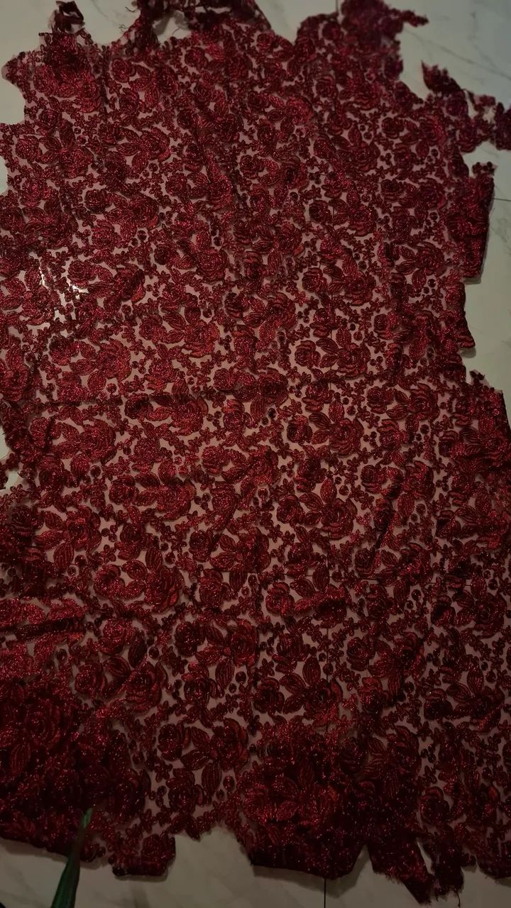 Renda Bordada Floral Vinho - Elegância e Charme - Foto 3