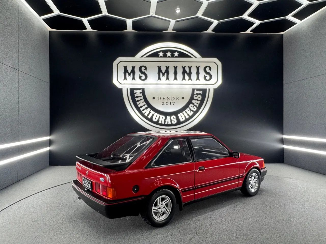 Miniatura Ford Escort XR3 1/24 California Classics - Foto 2