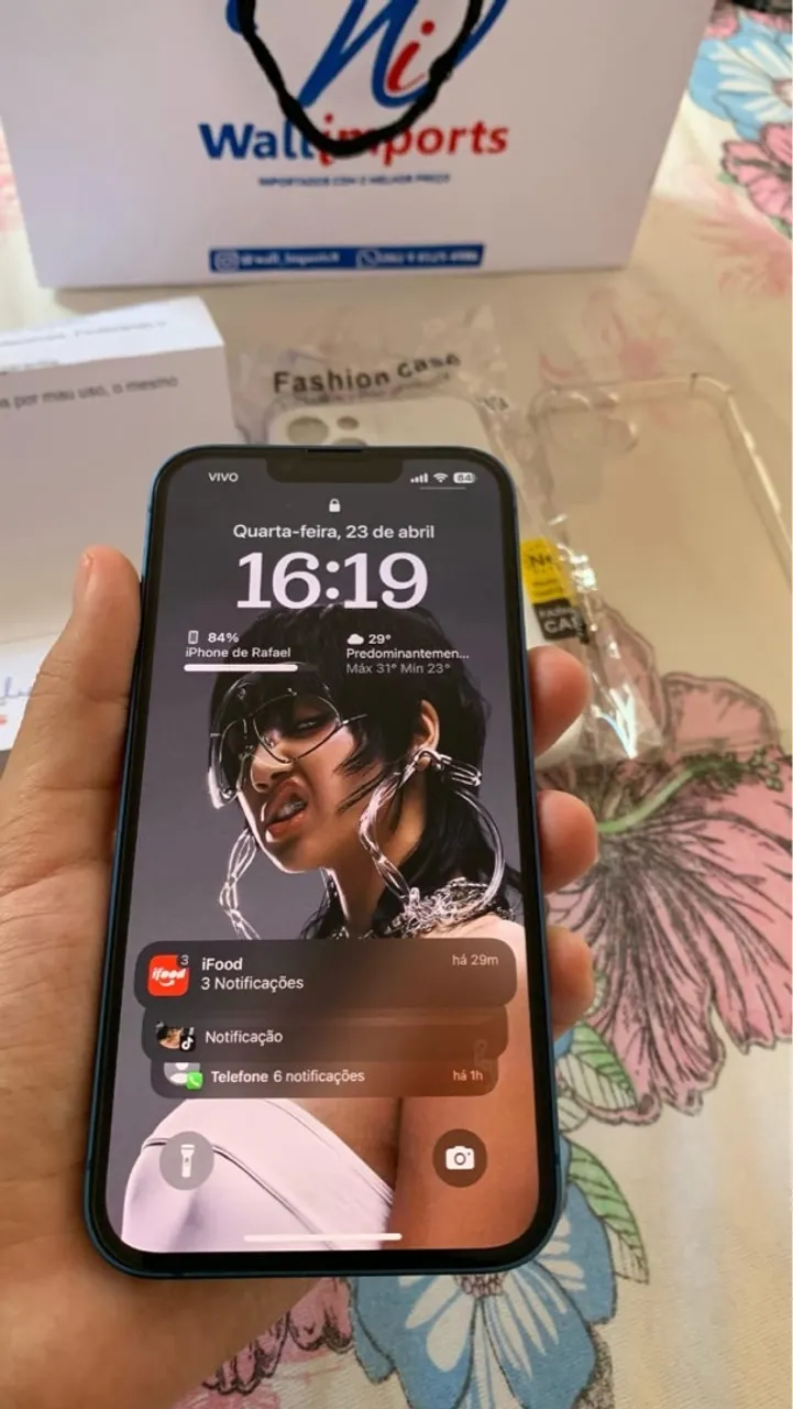 iPhone 13