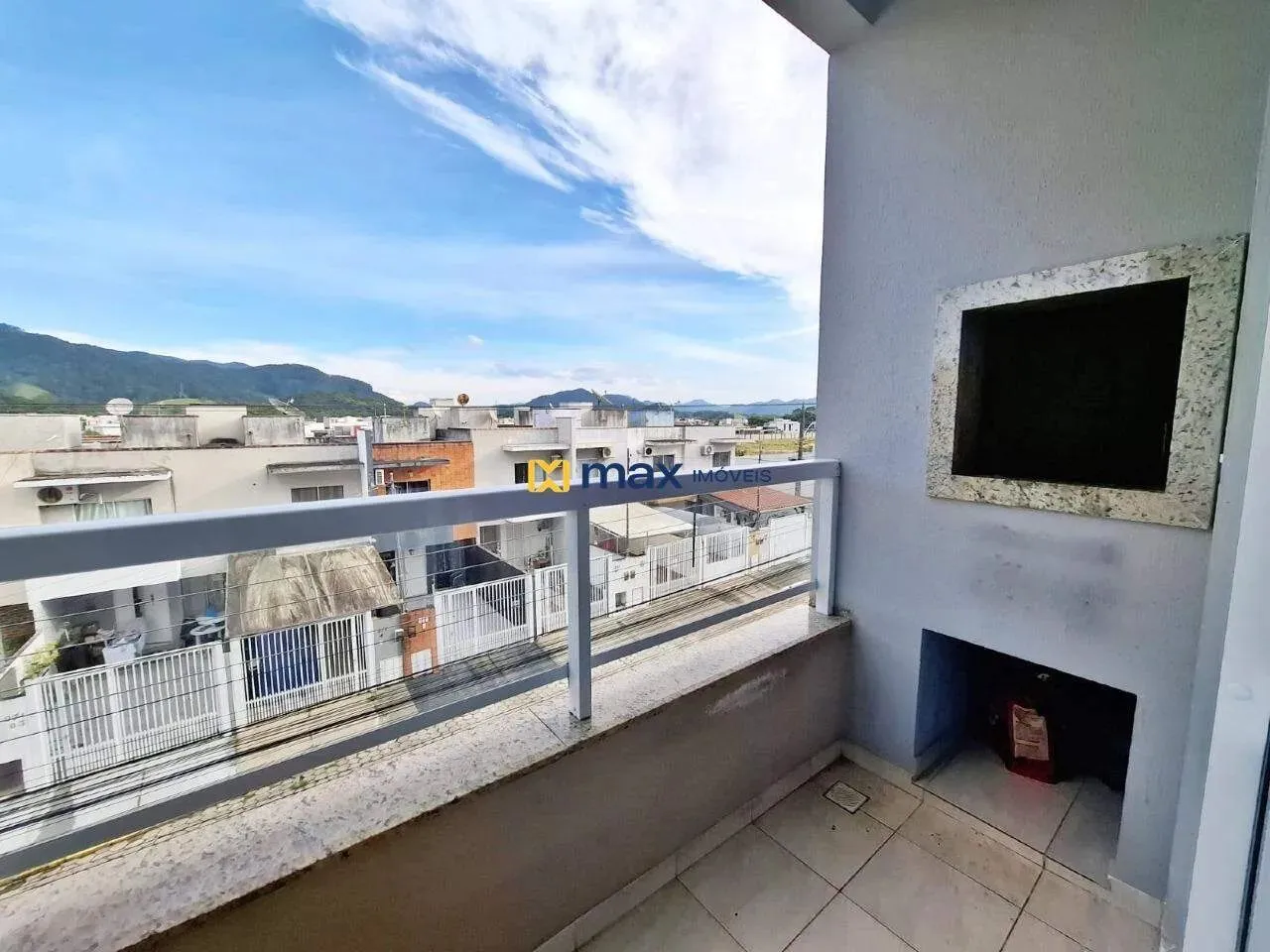 Apartamento para Alugar em Camboriú  Santa Regina, com Churrasqueira e 8km da Praia
