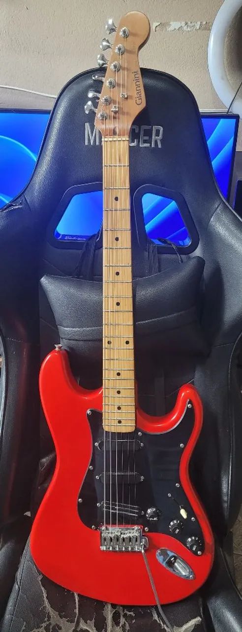 Guitarra Giannini stratosonic com upgrades 