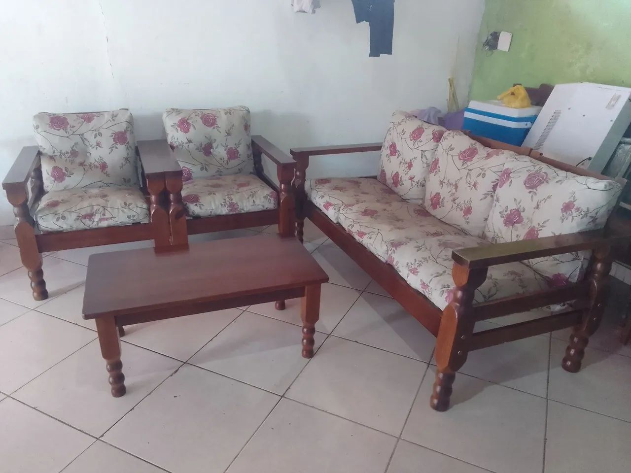 Jogo de Sofá com centro de madeira 