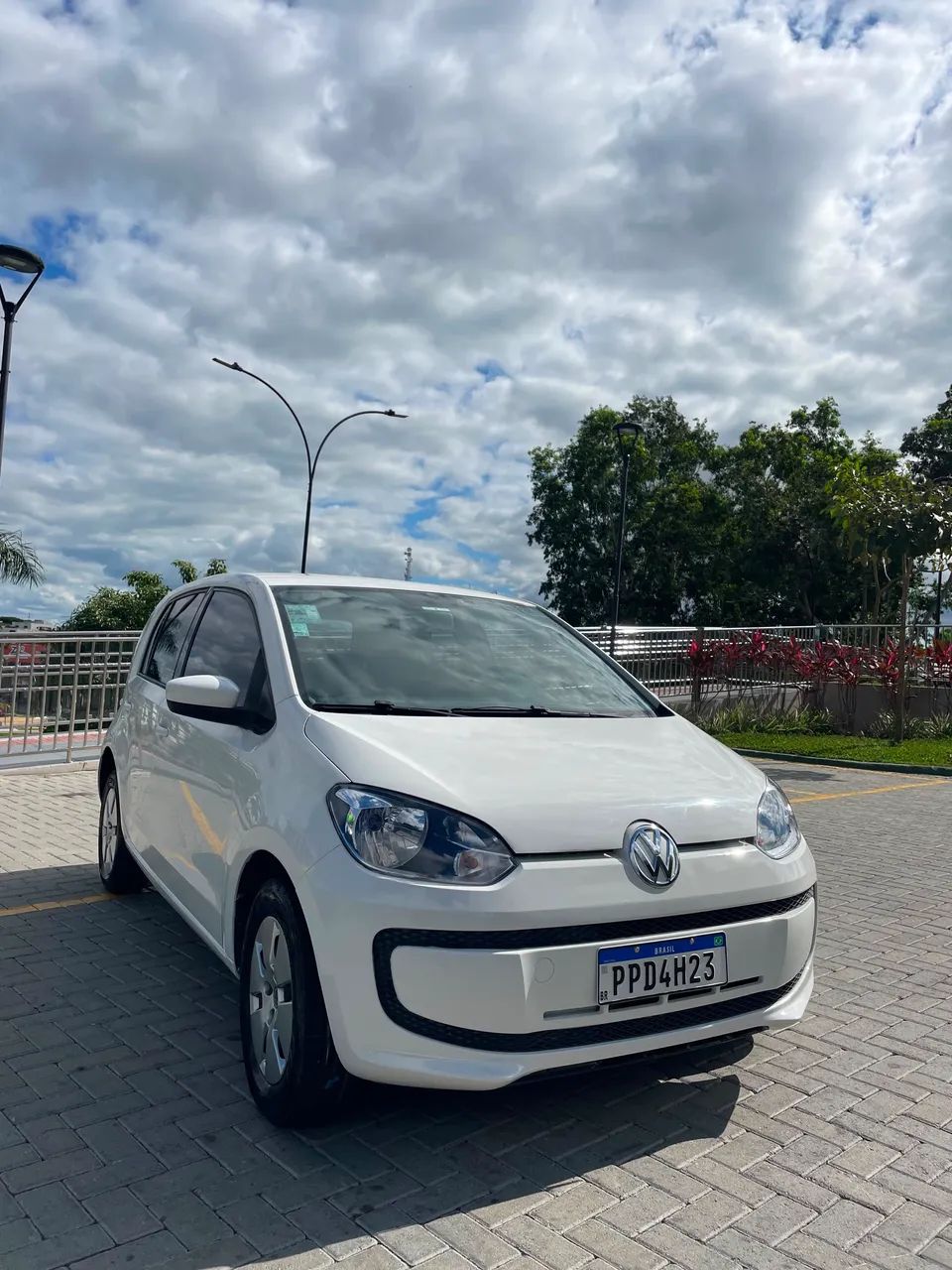 Volkswagen Up! 2015