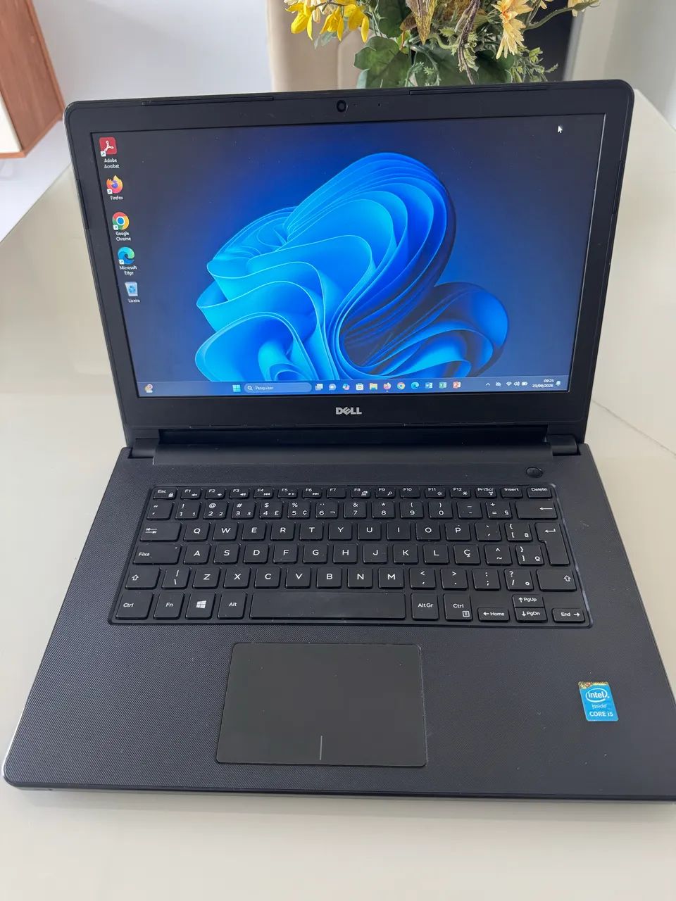 Notebook Dell i5 8 gigas SSD 128gb.