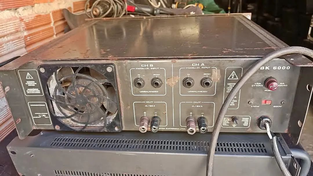 Amplificador profissional 