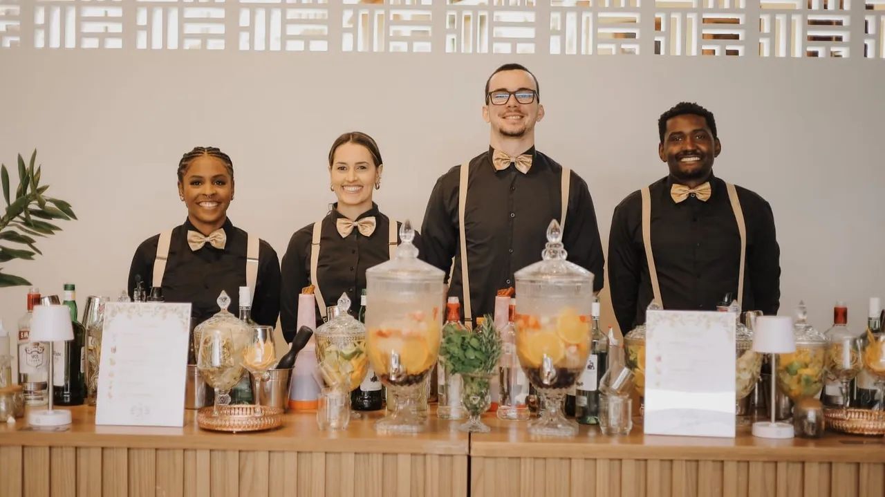 Vaga freelance bartender barback auxiliar de bar