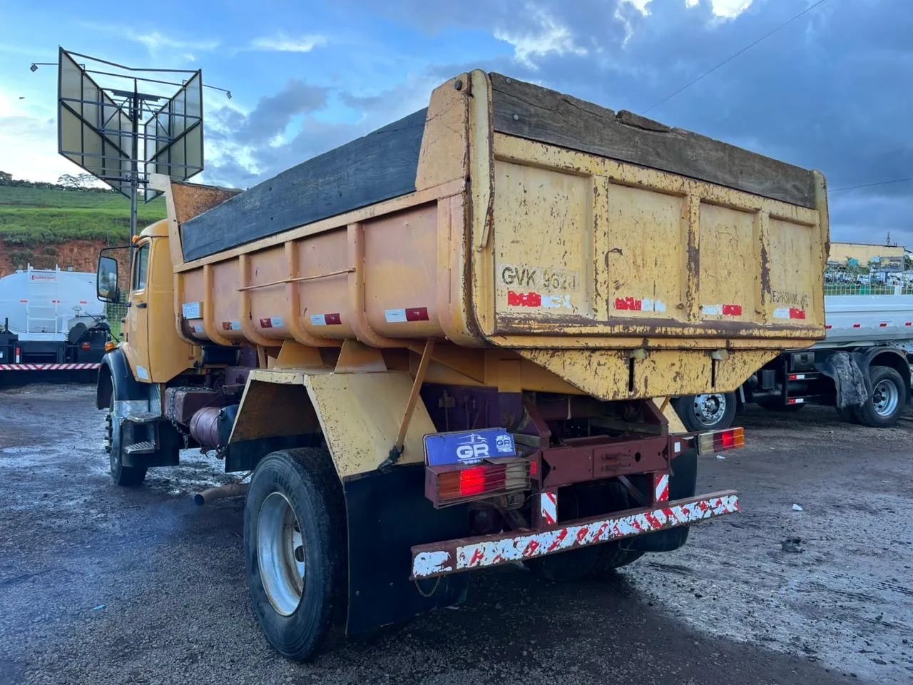 CAMINHÃO MB 1513 CAÇAMBA TOCO ROSSETTI  - Foto 3
