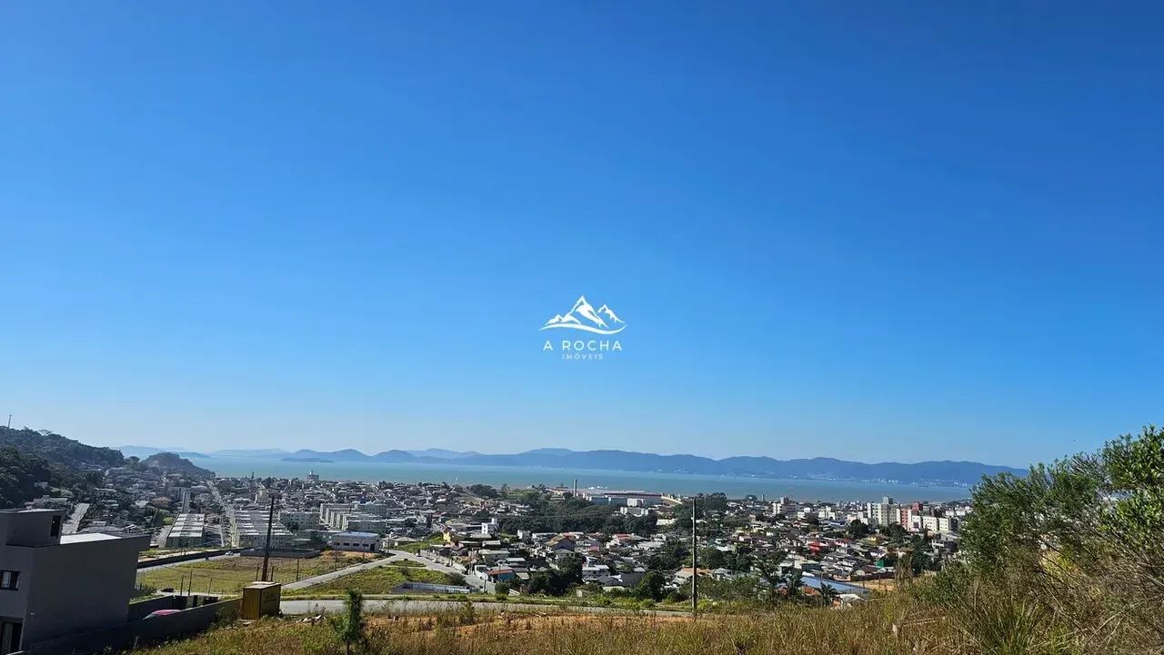 LOTE COM 360M², VISTA PARA O MAR! LOTEAMENTO EXCELENTE EM BIGUAÇU. - Foto 3