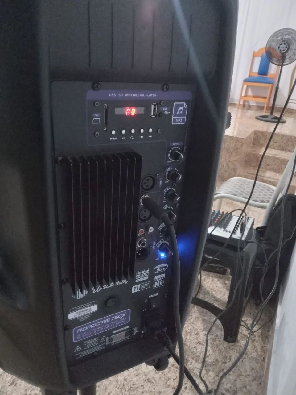 Caixa ativa waldman 750x  valor 1.400 $ - Foto 2