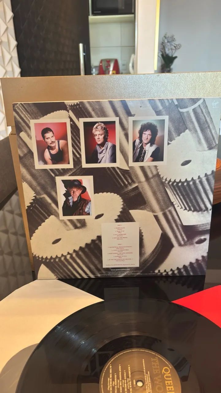 LP / VINIL | QUEEN - THE WORKS  | 180 GRAMAS | IMPORTADO - Foto 4