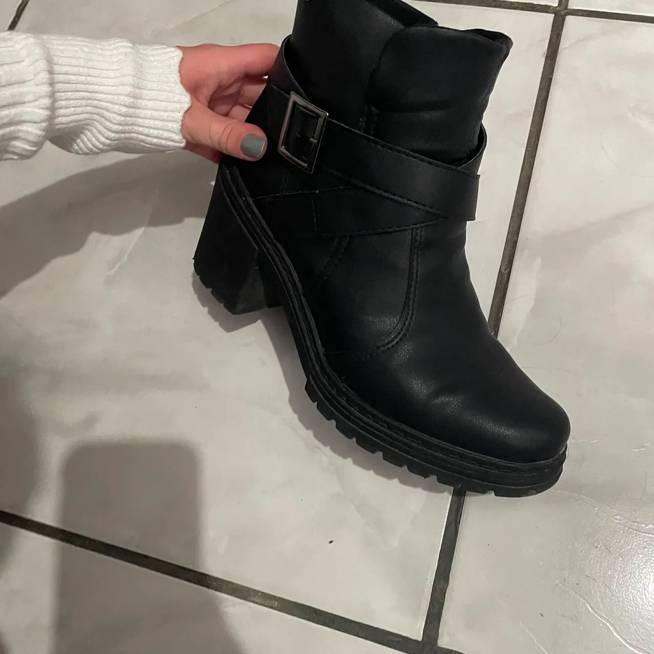 Bota dakota de cano baixo, tamanho 39. - Foto 2