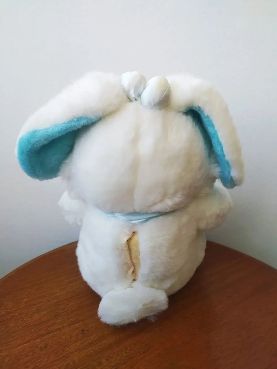 Pelúcia Coelho Branco Com Laço - Foto 2