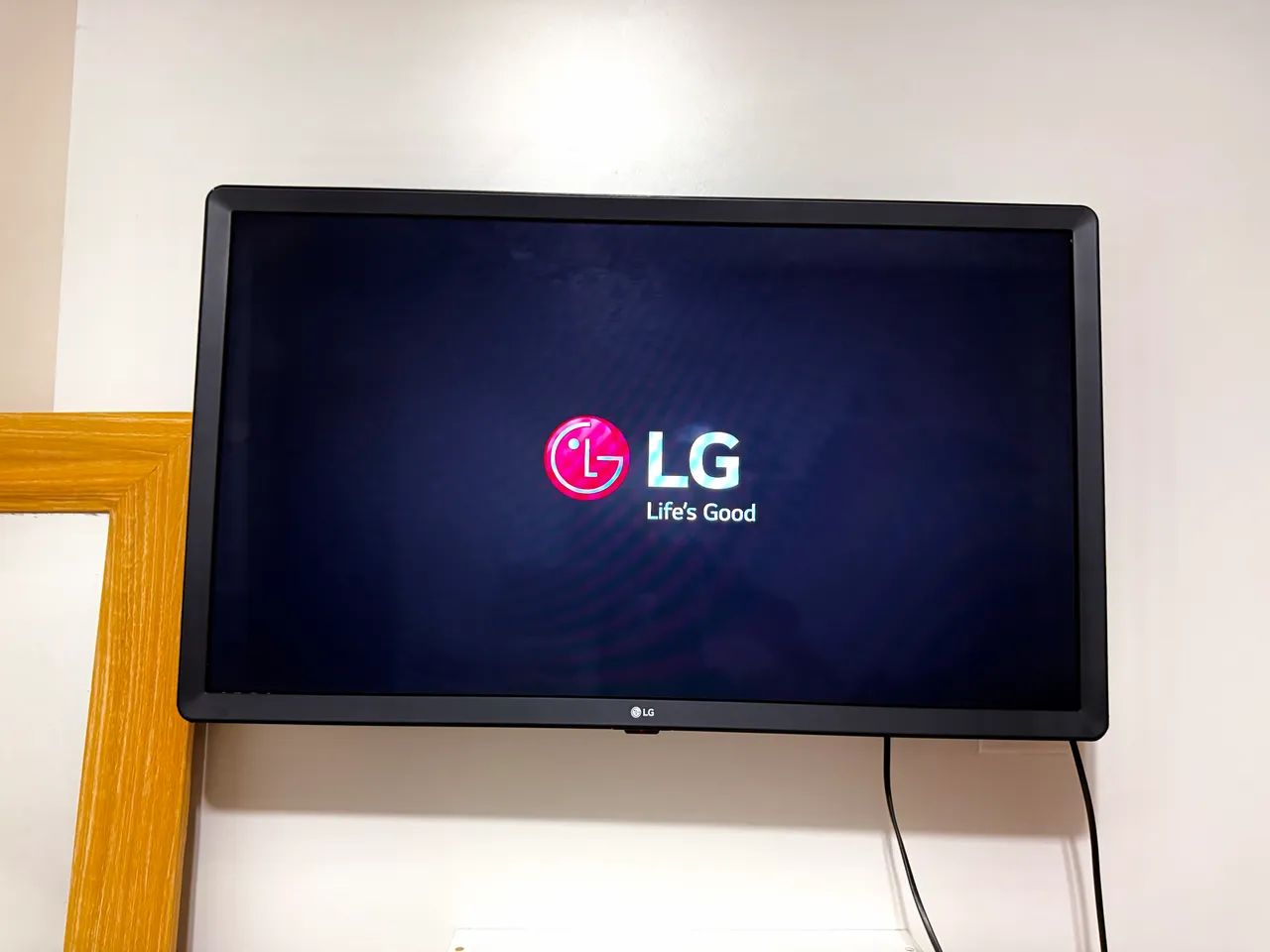 Smart TV LG 32 Polegadas HD com WI-FI - Foto 2