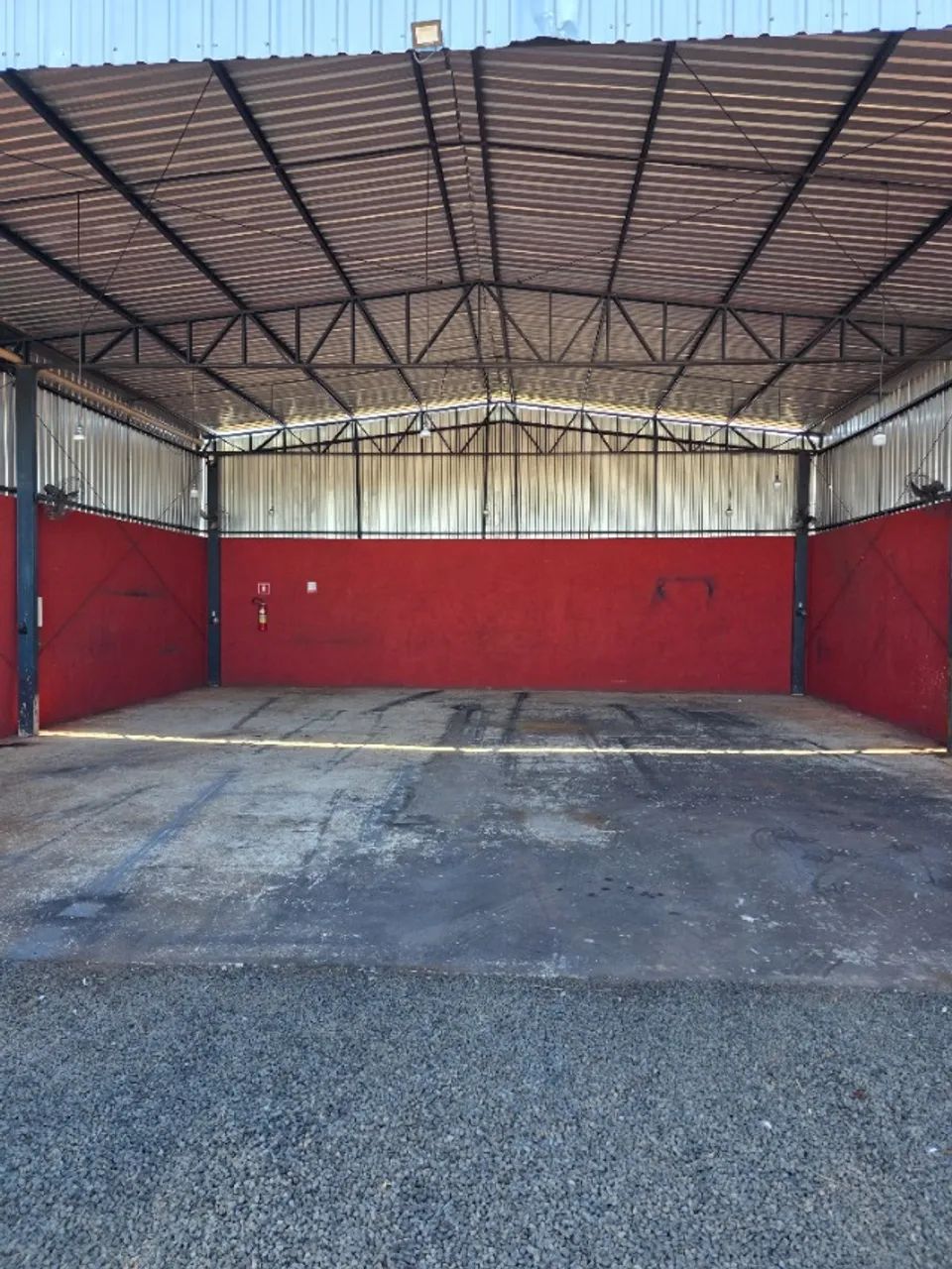 Vendo barracão 144m2 em terreno 12x36 - Foto 2
