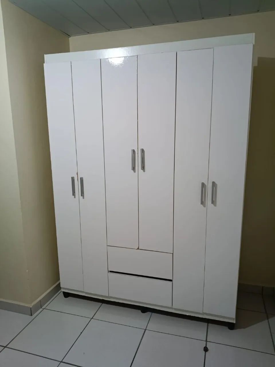 Guarda-roupas casal 6 portas