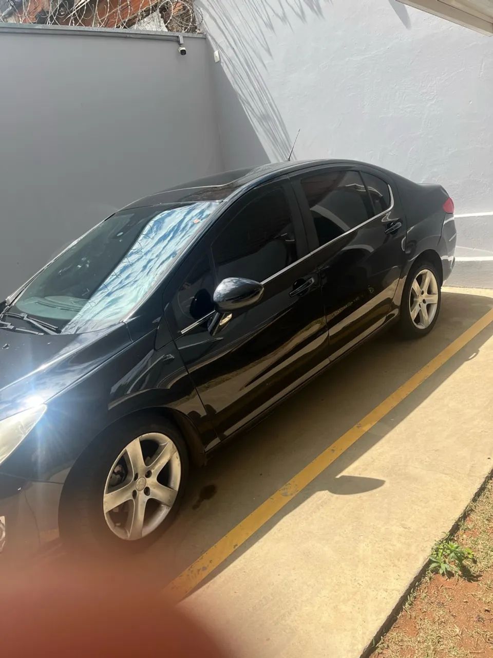 Peugeot 408 408 Sedan Griffe 2.0 Flex 16V 4p Aut. 2011