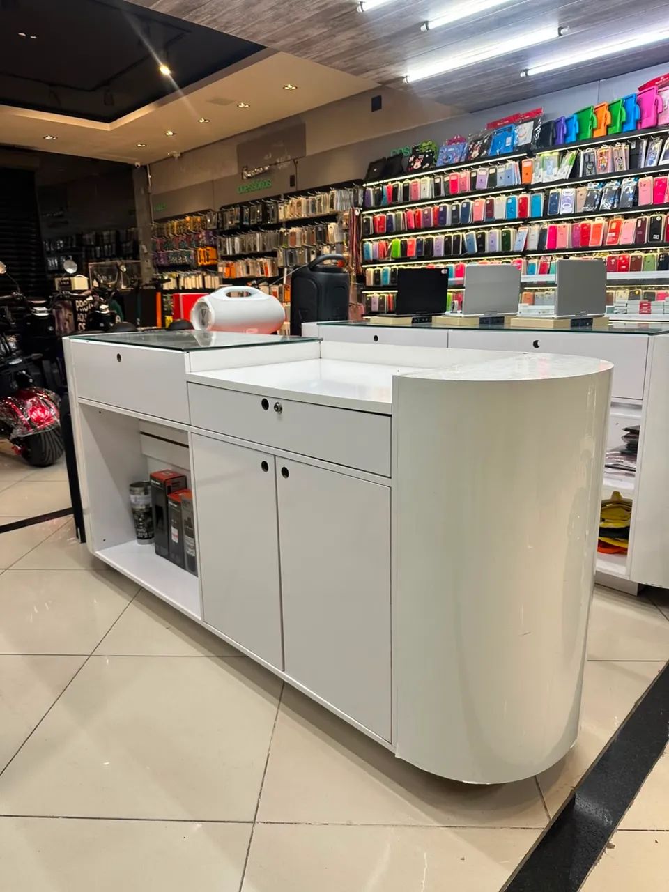 Balcão expositor para loja 
