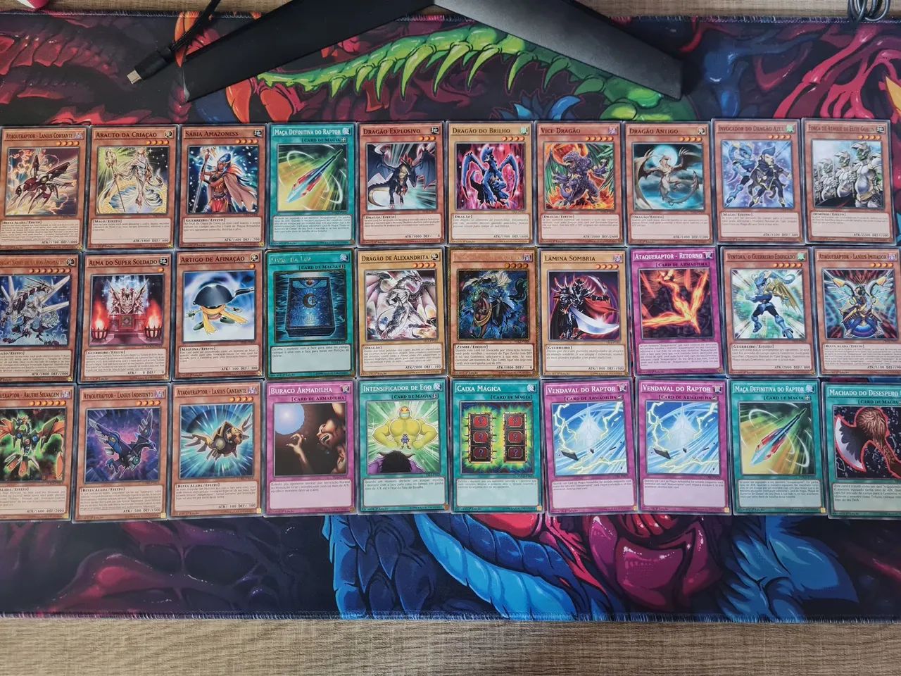210 Cartas Yugioh diversas e 54 sleeves para proteger as cartas - Foto 5