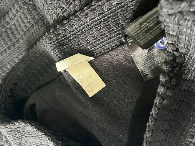 mini saia preta H&M texturizada - nova - Foto 3