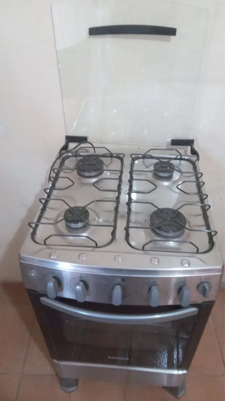 Vendo fogão cônsul,depende o lugar eu entrego 