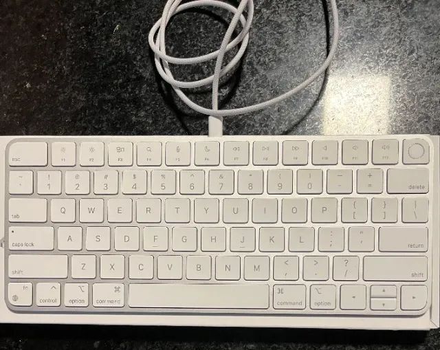 Apple Magic Keyboard com Touch ID - Foto 2