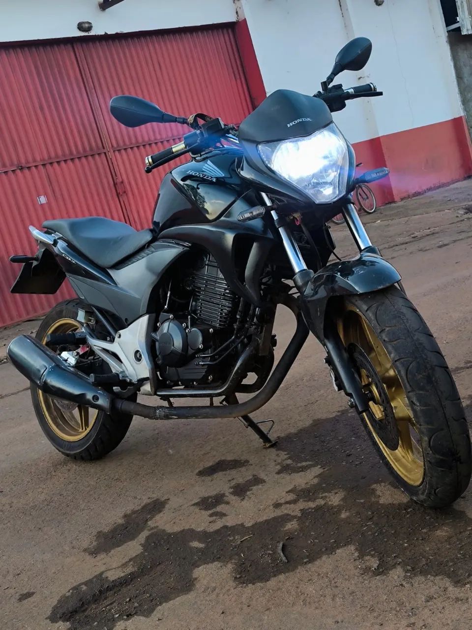 HONDA CB 300R BEM CONSERVADA  - Foto 3