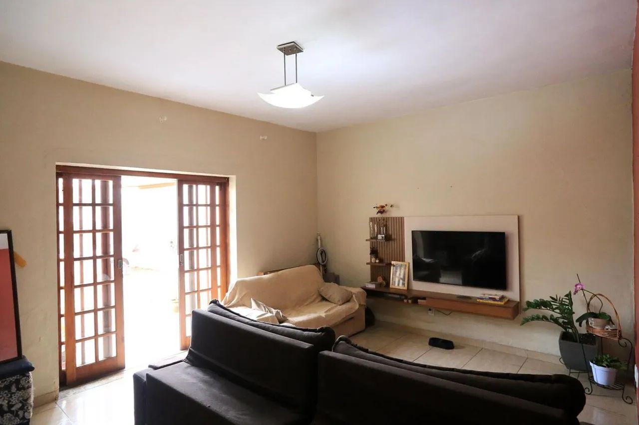 Casa à Venda - Santa Inês, 3 Quartos, 400 m2