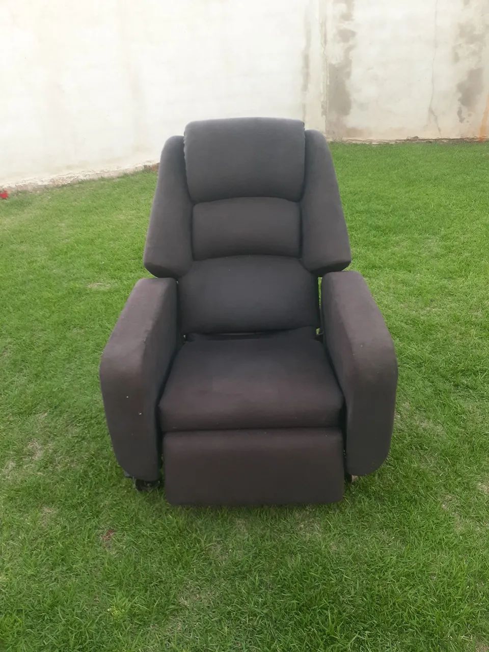 Poltrona reclinável com rodinhas 