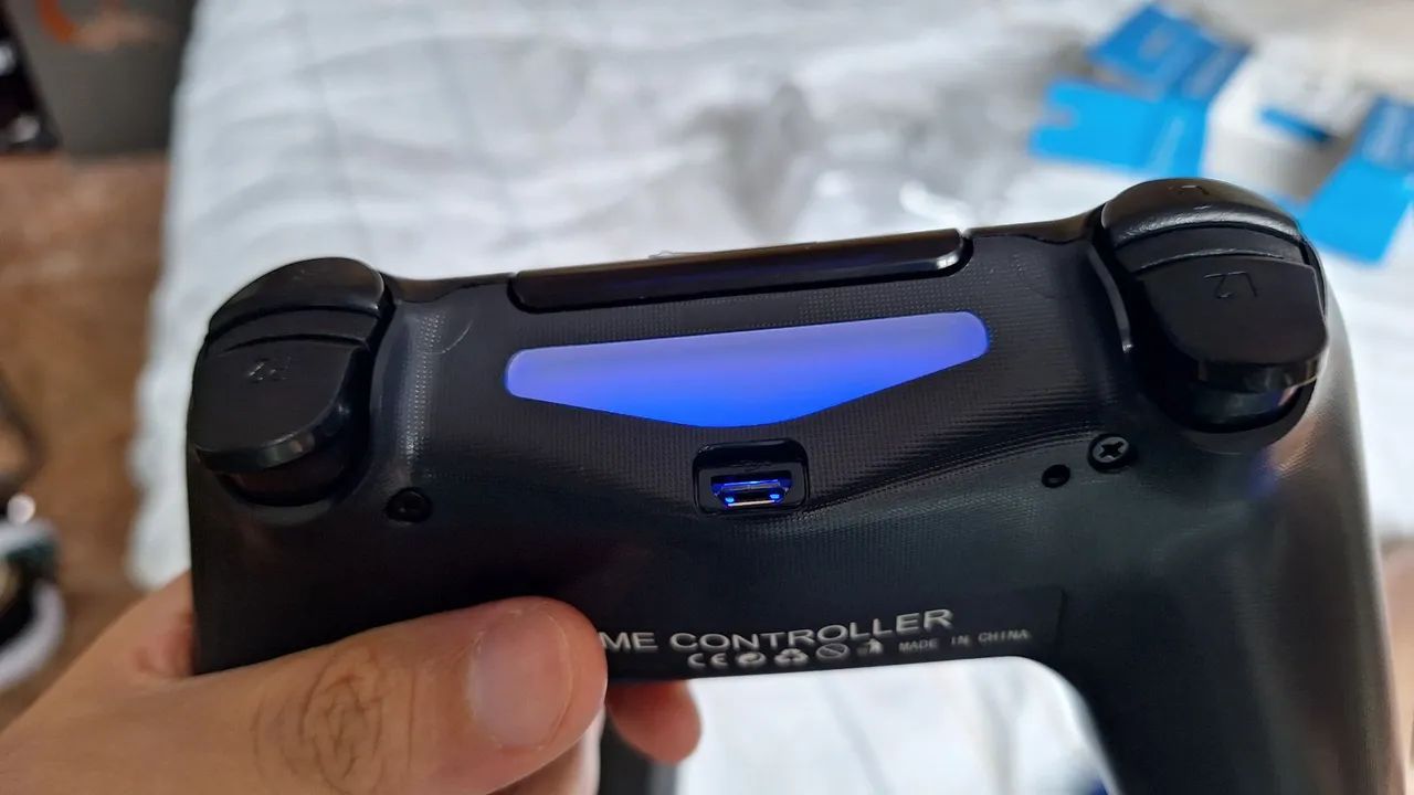 ÚLTIMO PRA ACABAR! Controle Gamer Wireless Estilo PS4 - Funciona no PC, Celular e Console! - Foto 4