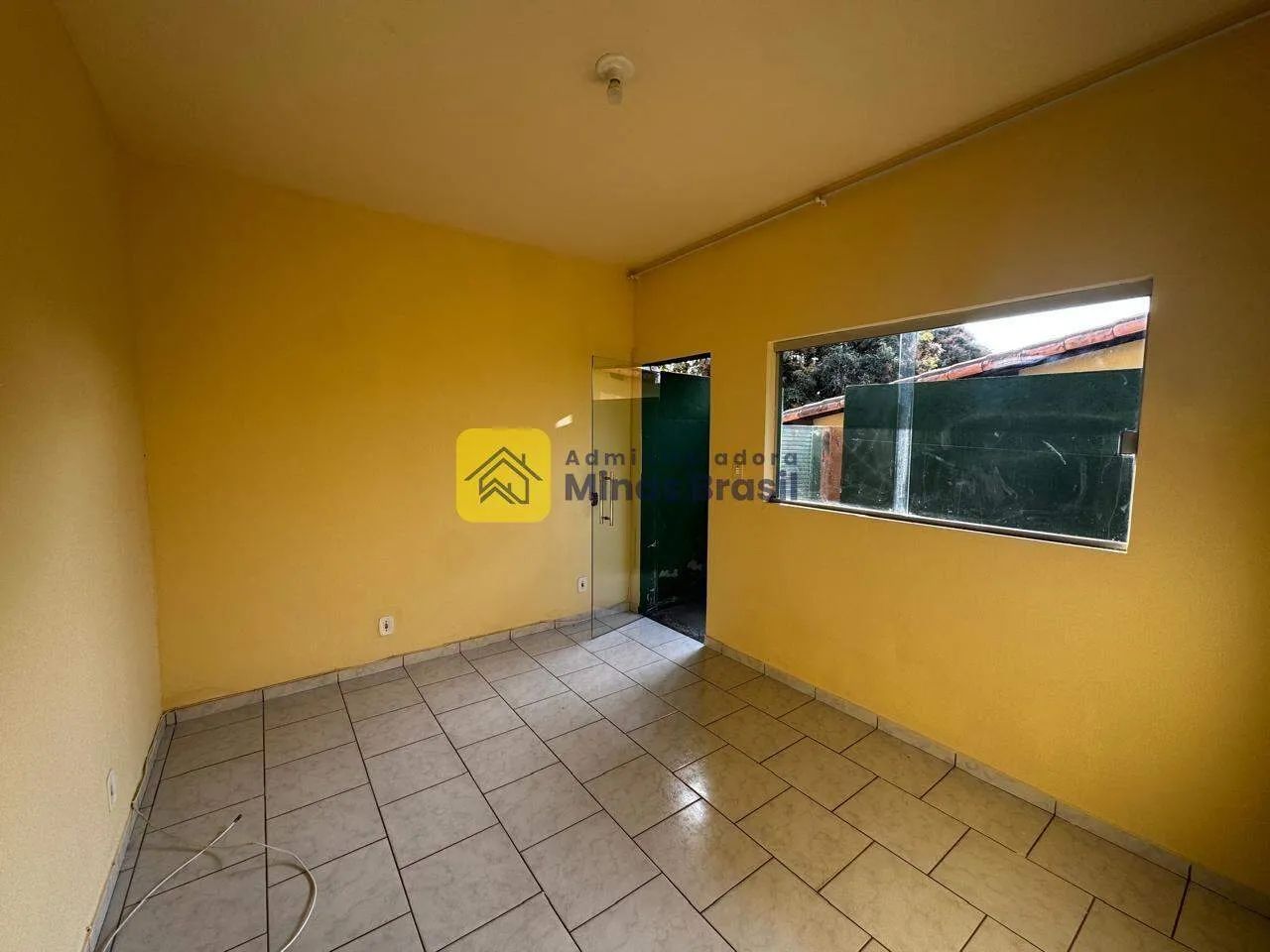 Casa com 02 quartos e garagem - Foto 3