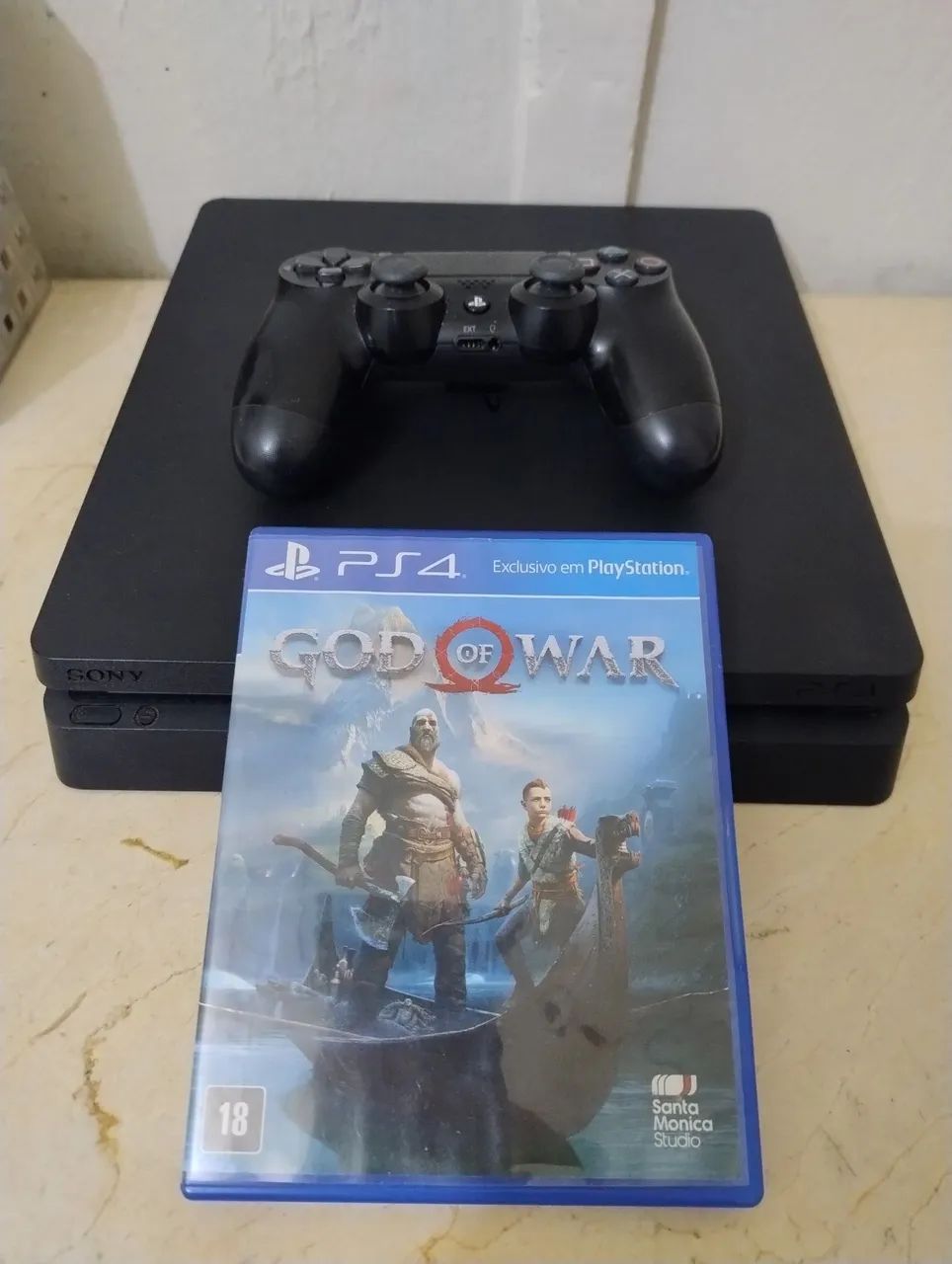 Playstation 4 Slim 