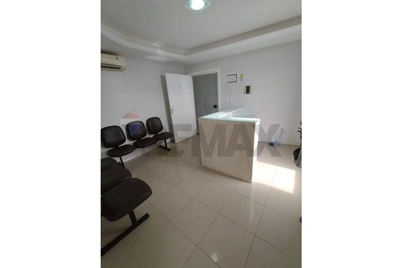 Sala Comercial Elegante e Funcional à Venda com Ótima Localização. Ambiente Ideal para Esc - Foto 3