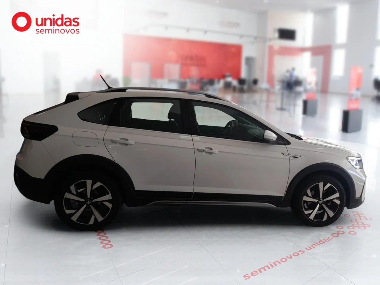 Volkswagen Nivus Highline 1.0 200 TSI Flex Aut., foto 4 de 16