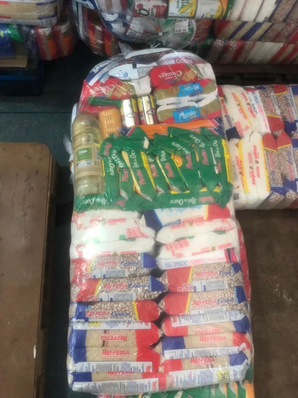 Vendo essa cesta básica 300