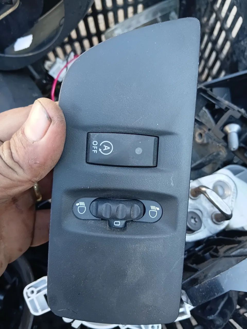 Botão de farol do kwid 