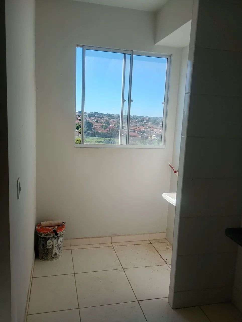 Alugo apartamento perto do UMC
