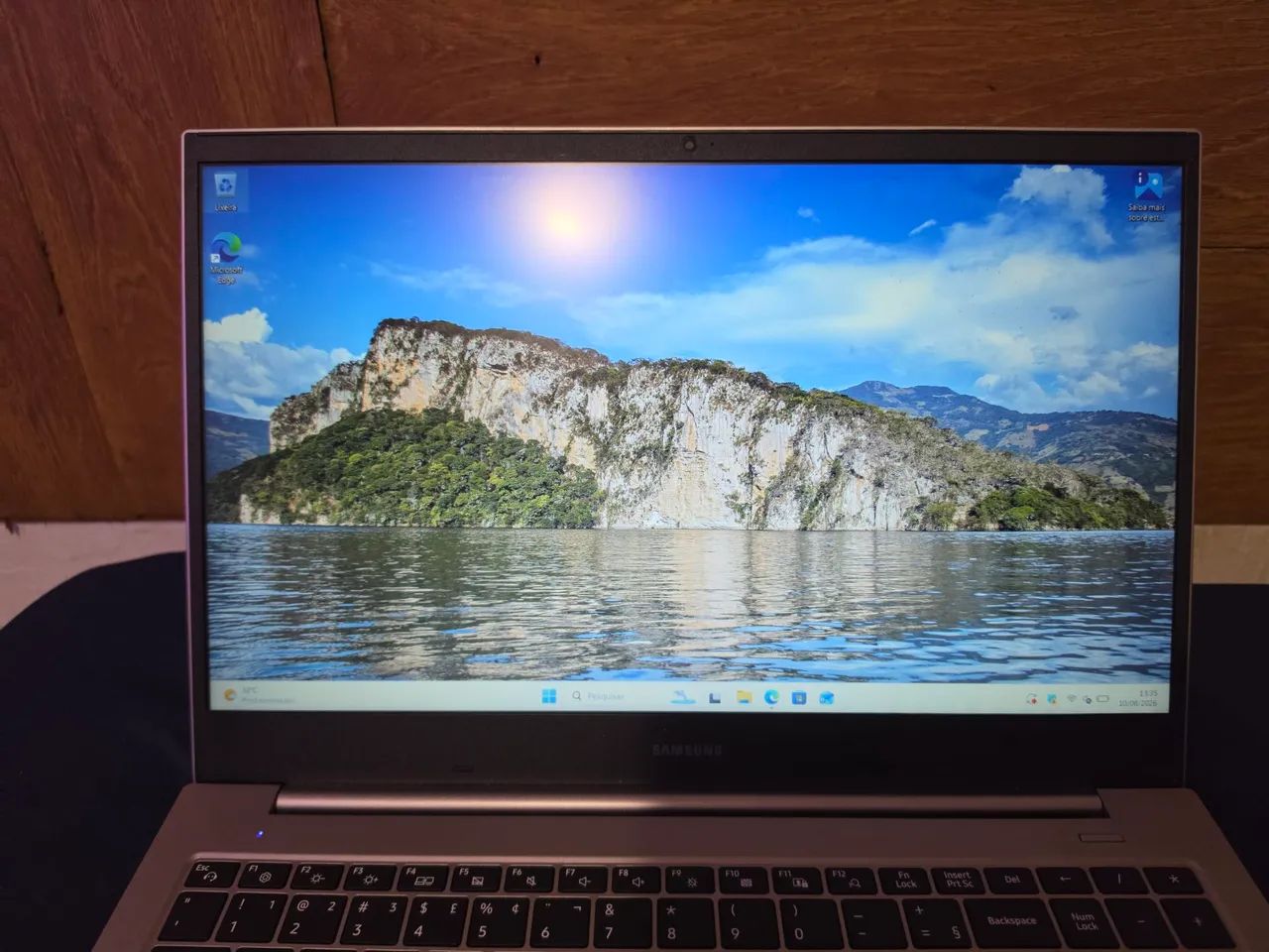 Samsung Book E30 i3 10TH GEN 4GB de RAM 256SSD - Foto 2