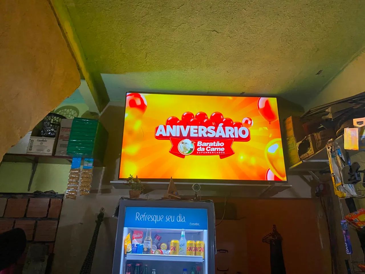 Tv Philips 75, apenas 2 meses de uso