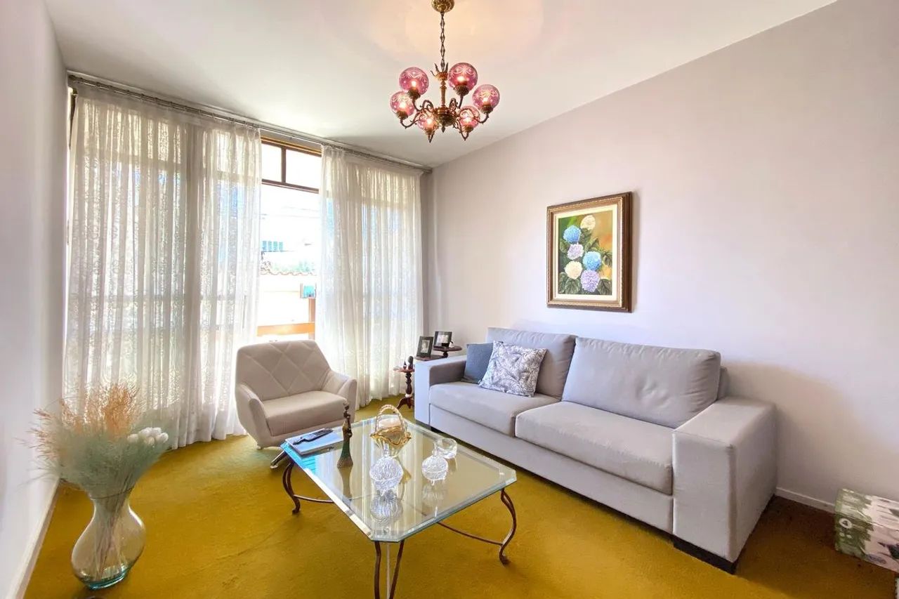 Casa à Venda - Indaiá, 4 Quartos, 280 m2