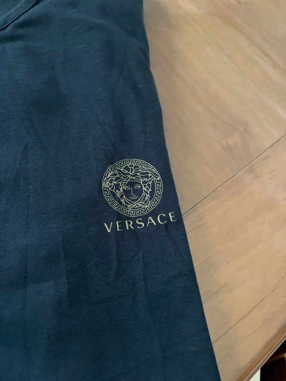 Camiseta Versace são duas.  - Foto 4