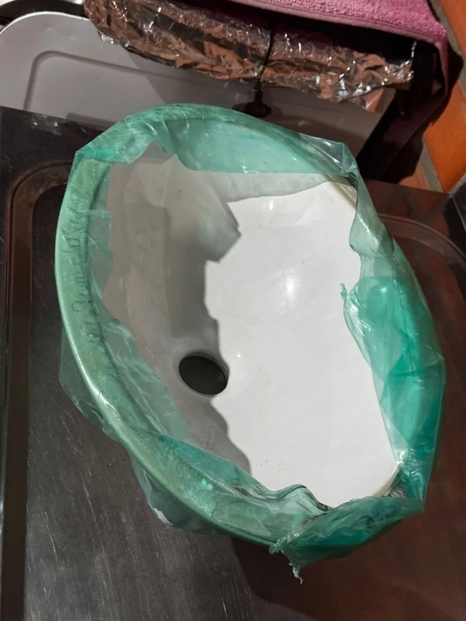 Bathroom Sink421231490897684481