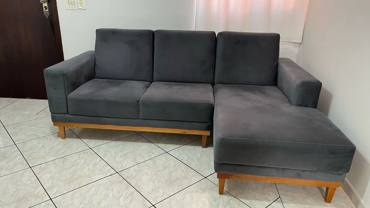 Sofá 3 lugares com chaise cinza  - Foto 2