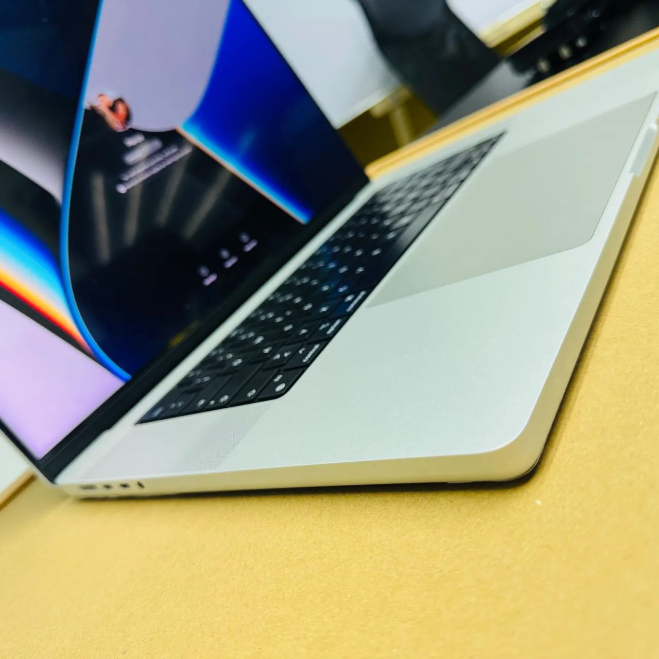 MacBook Pro 16 - 64 de RAM - 1TB - Notebooks - Mata Escura