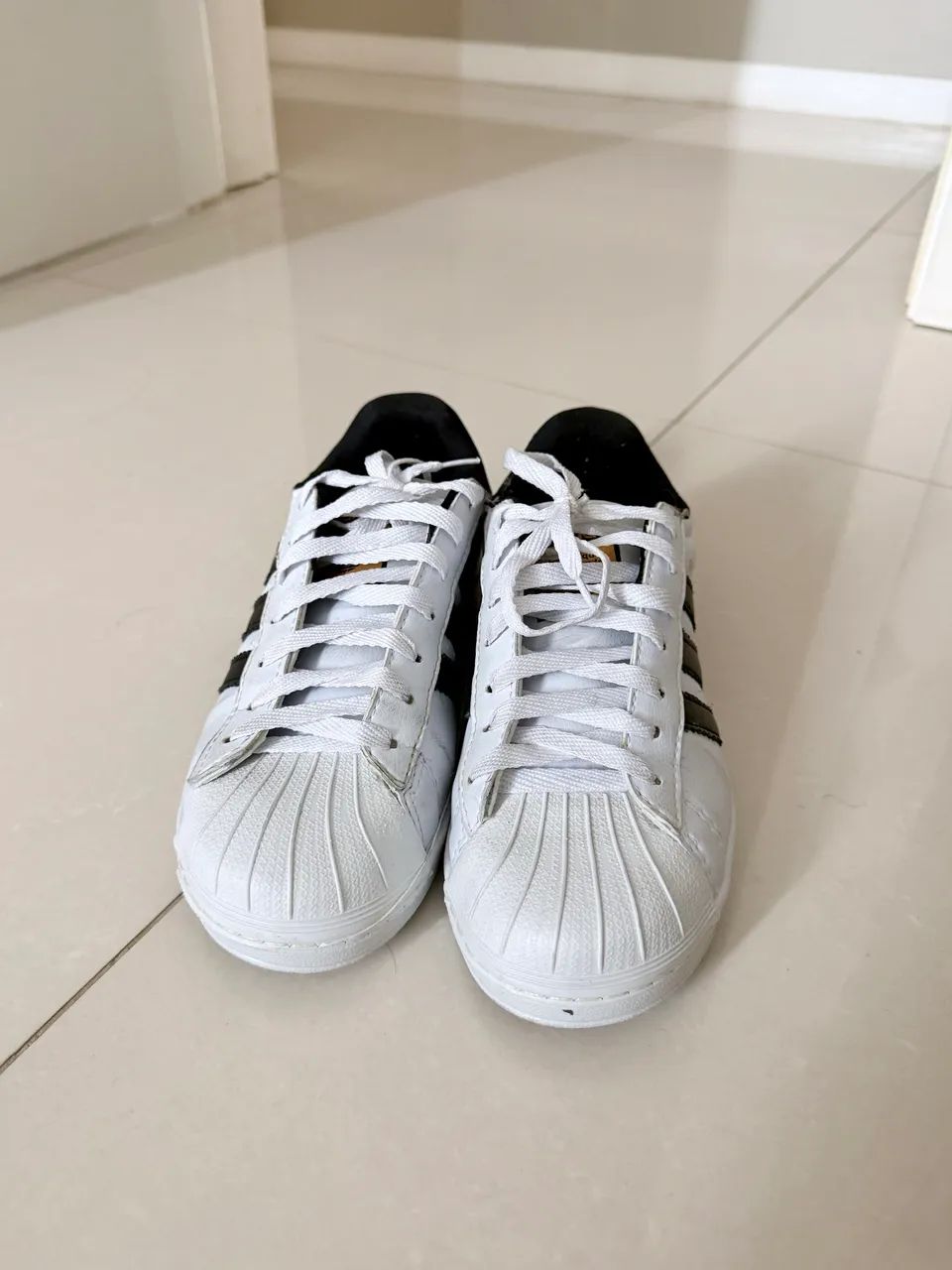 Tênis adidas Superstar branco e preto  - Foto 3