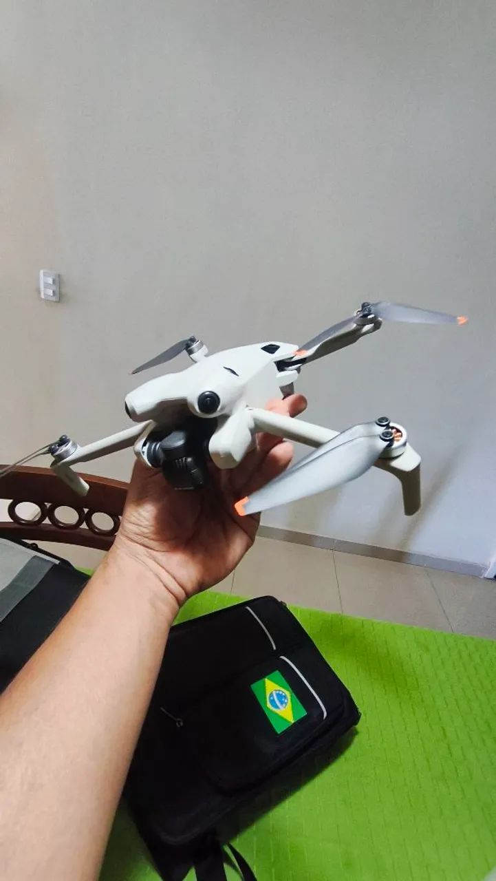 DJI Mini 4 Pro - controle RC2 Novíssimo