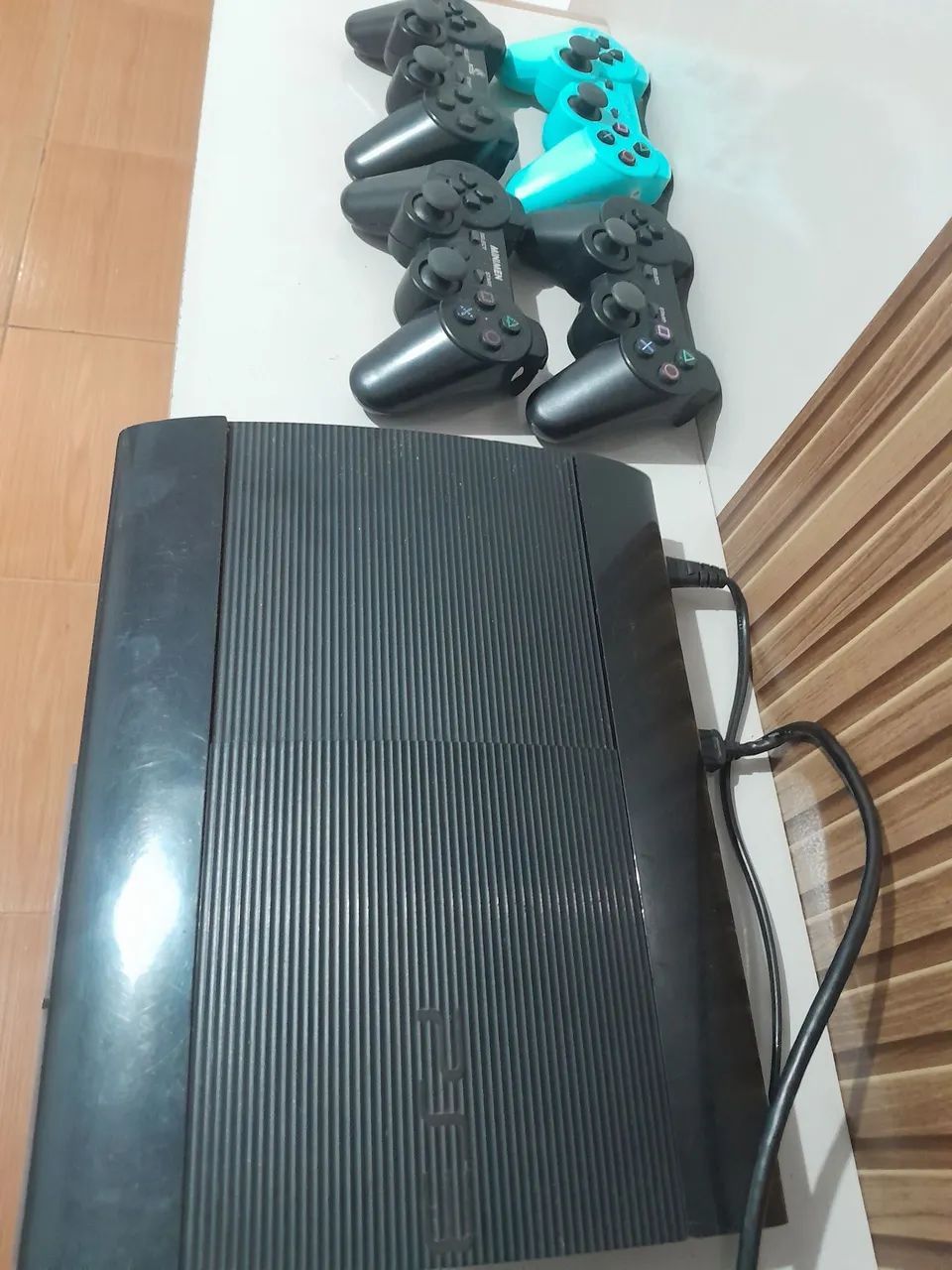 Ps3 desbloqueado com jogos e 4 controles - Foto 4