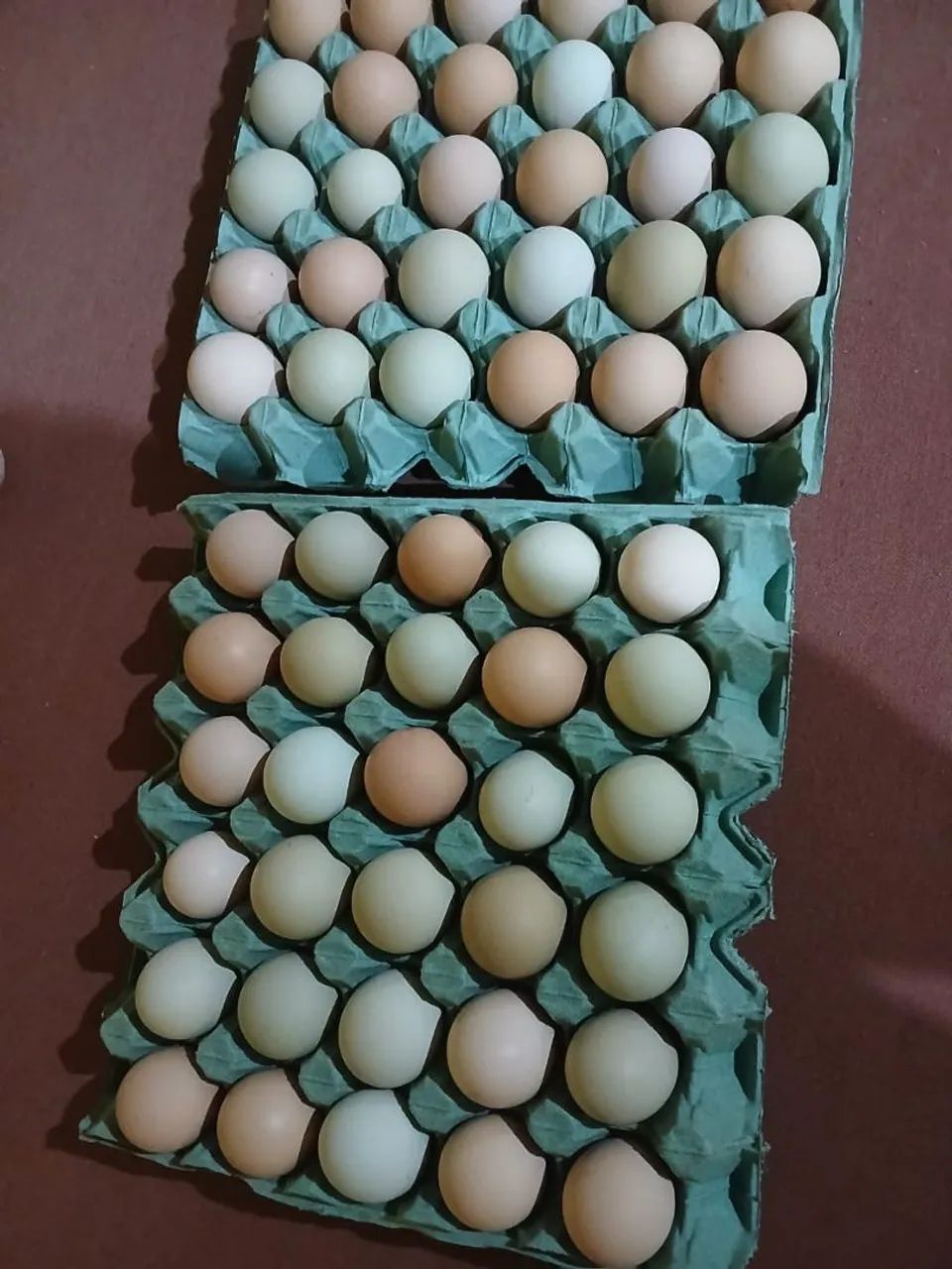 Ovos caipira direto da roça 