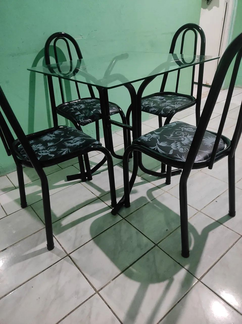 Mesa e cadeiras  - Foto 4