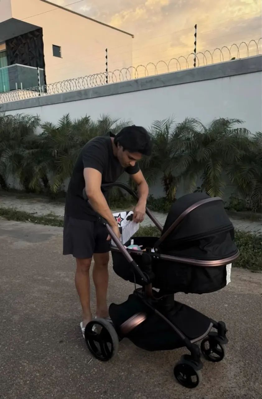 Carrinho de Bebê Premium Preto - Elegante e Completo(luxo) - Foto 3